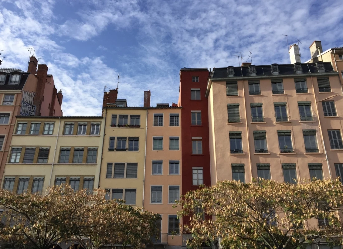 Misez sur la colocation étudiant Lyon pour continuer vos études dans la ville.