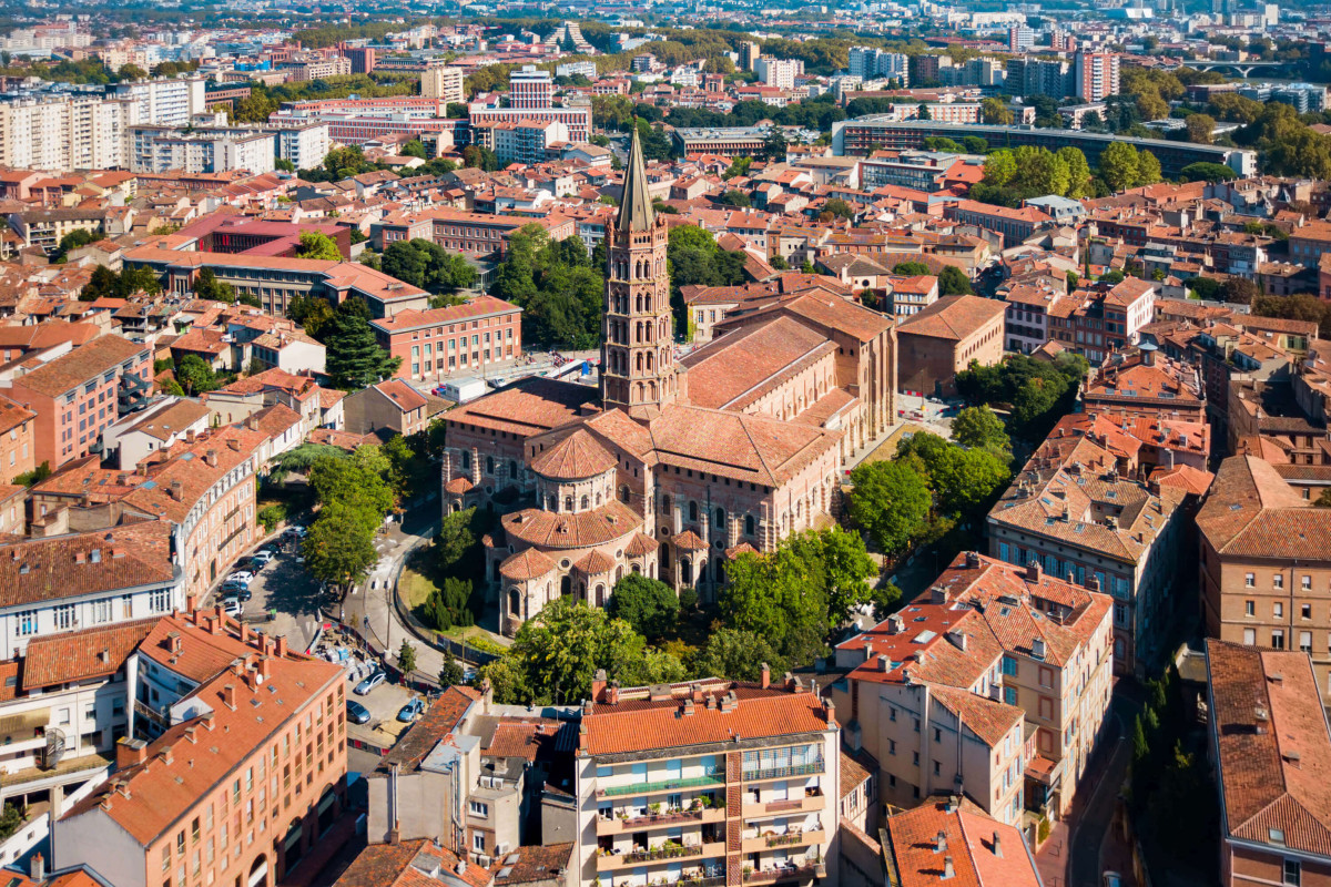 Pourquoi investir à Toulouse : les avantages de la ville !