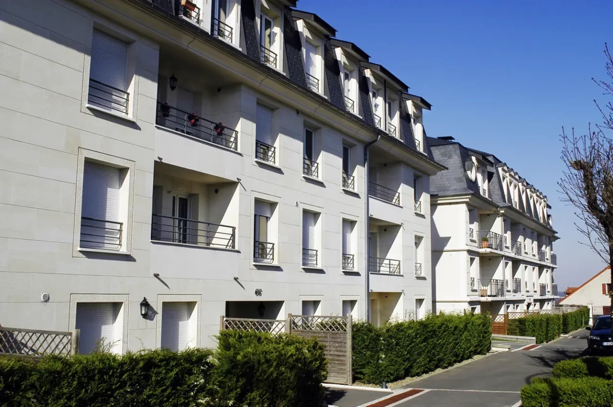 Présentez votre DPE location 2025 en annexe dans votre contrat de bail.