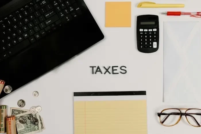 Fiscalité des SCI familiales : régime IR ou IS, quel est le plus avantageux ?