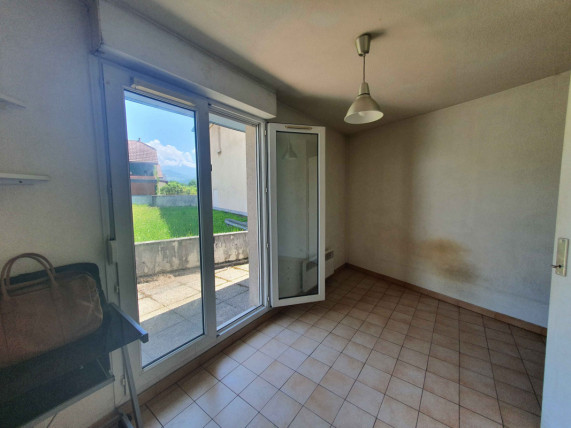 grenoble/investir-beau-studio-avec-terrasse